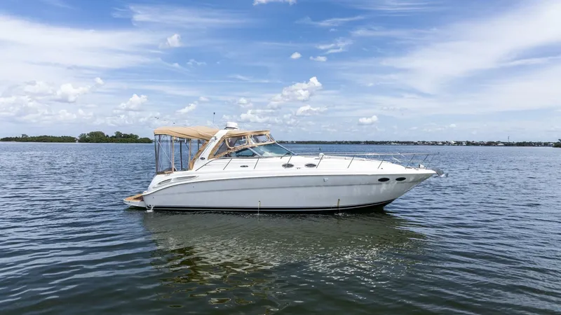  Yacht Photos Pics 2001 Sea Ray 380 Sundancer - Image 4