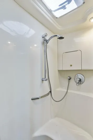  Yacht Photos Pics 2001 Sea Ray 380 Sundancer - Image 26