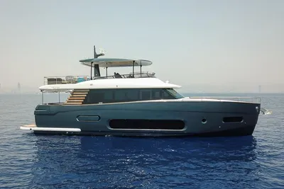 Azimut Magellano 66