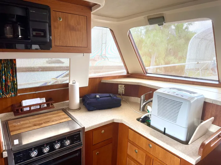 Val Halla Yacht Photos Pics 