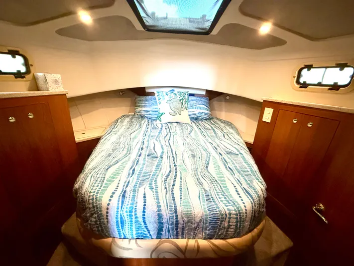 Val Halla Yacht Photos Pics 