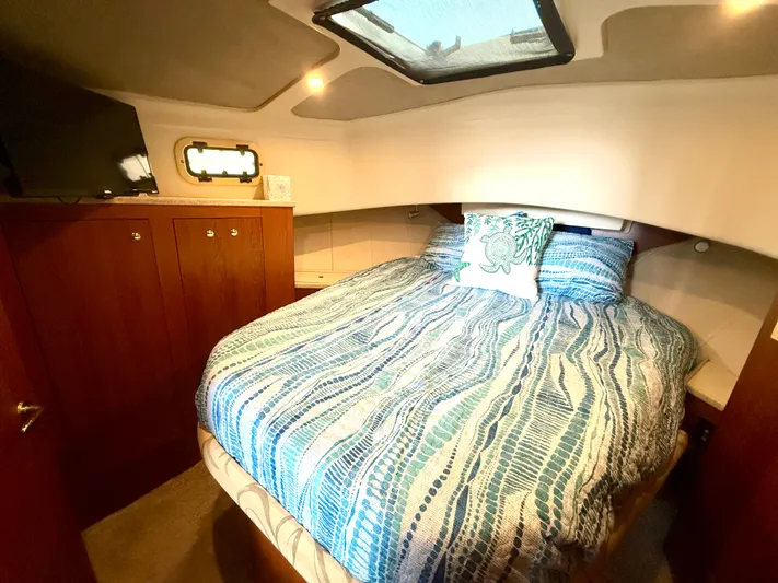 Val Halla Yacht Photos Pics 