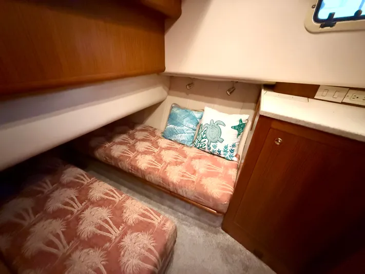 Val Halla Yacht Photos Pics 