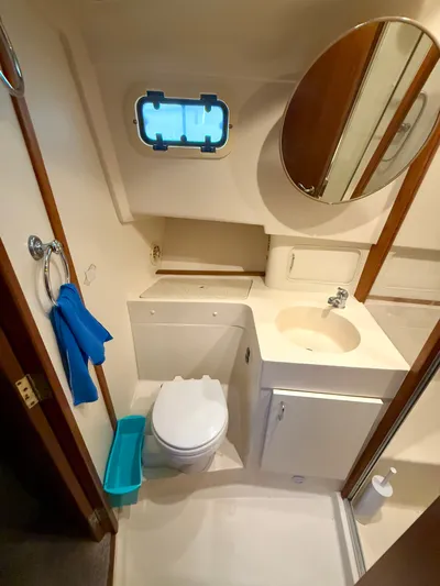 Val Halla Yacht Photos Pics 