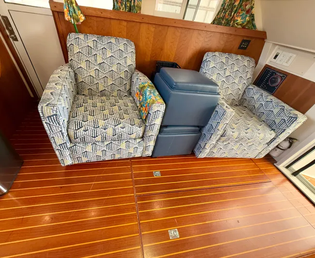 Val Halla Yacht Photos Pics 