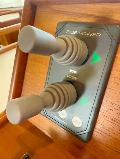 Val Halla Yacht Photos Pics 