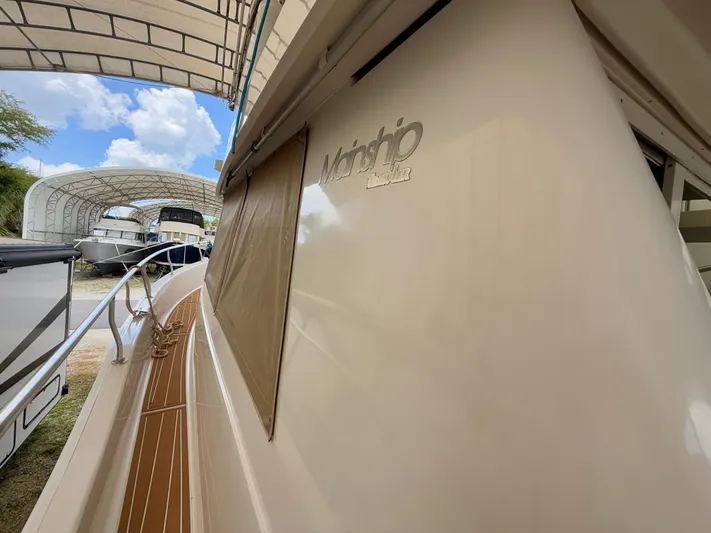 Val Halla Yacht Photos Pics 