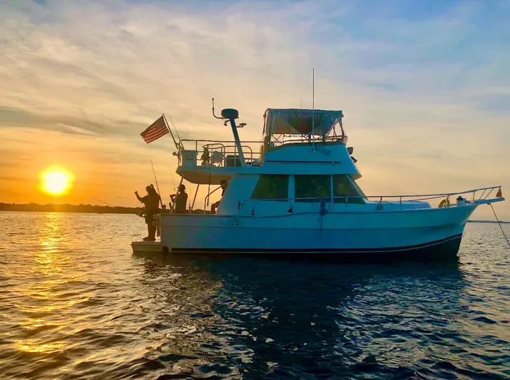 Val Halla Yacht Photos Pics 