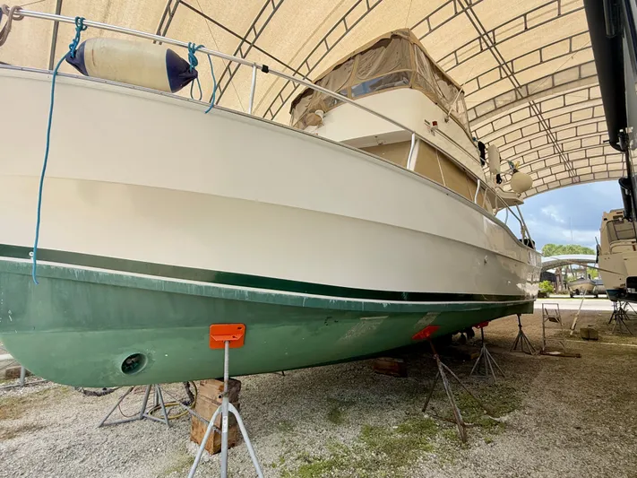 Val Halla Yacht Photos Pics 