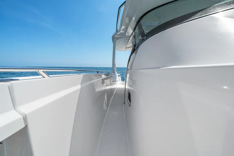 Ripple Effect Yacht Photos Pics 2019 Tiara Yachts 38 LS - Ripple Effect