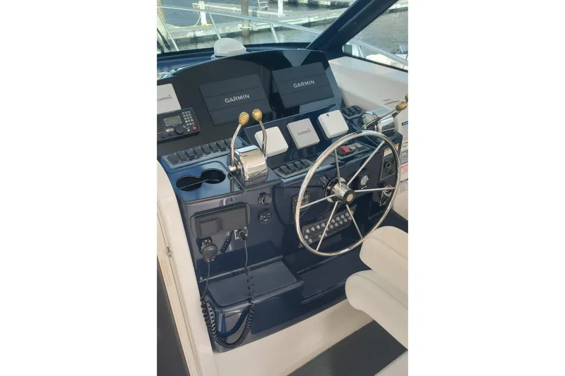 Cruse Yacht Photos Pics Helm of 2006 Tiara Yachts 4200 Open with Garmin navigation systems.