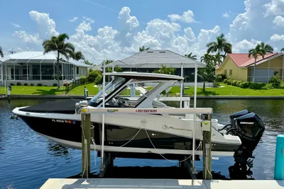 Finseeker 28DC