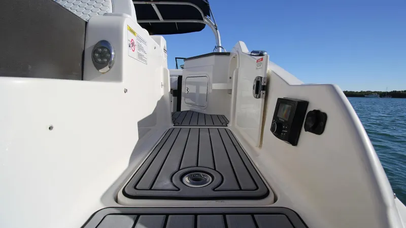 Finding Dori Yacht Photos Pics 2017 Sea Ray SDX 290 Outboard boat deck with sleek design and ocean view.