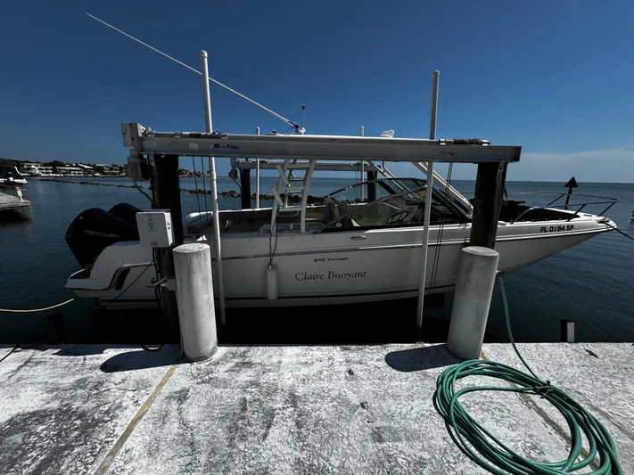  Yacht Photos Pics 2019 Boston Whaler 270 Vantage docked by the waterfront.