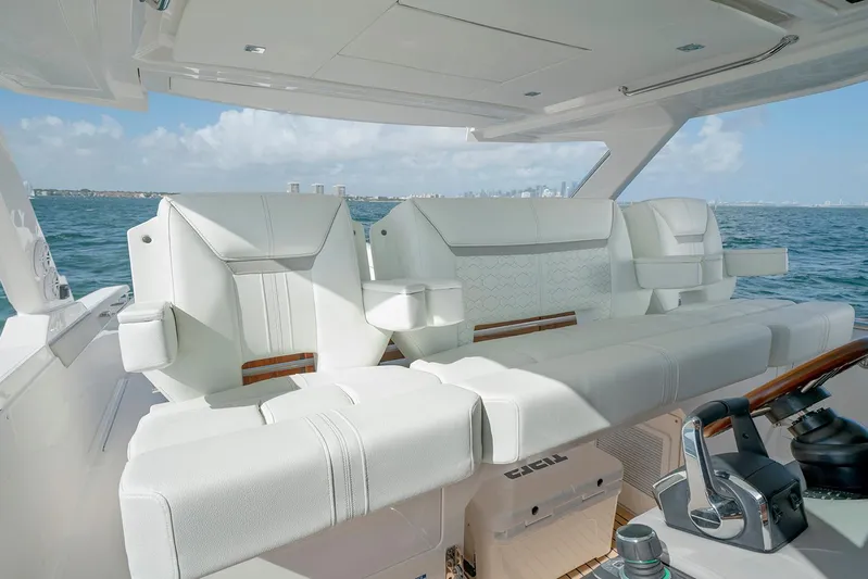  Yacht Photos Pics Manufacturer Provided Image