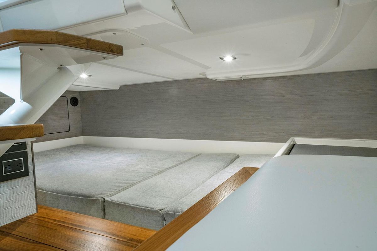 2023 Tiara Yachts 43 