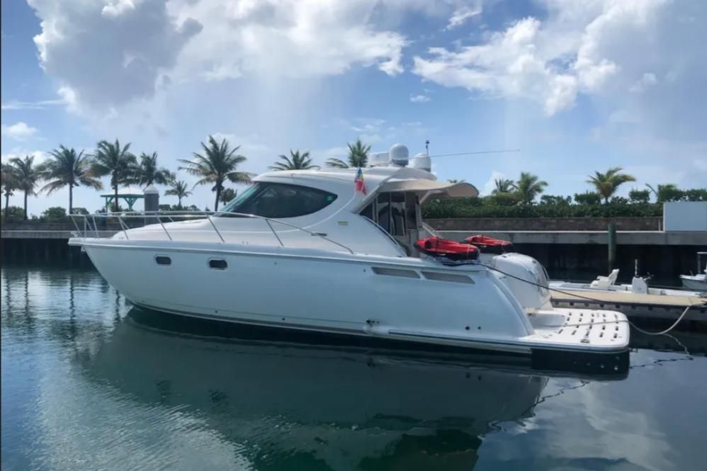 2011 Tiara Yachts 44 
