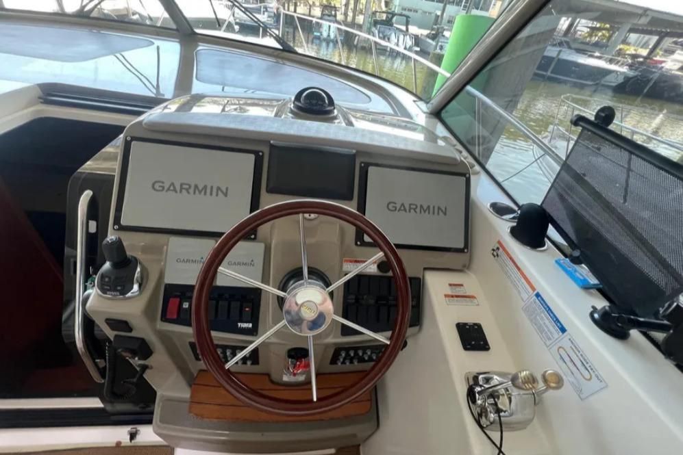 2011 Tiara Yachts 44 