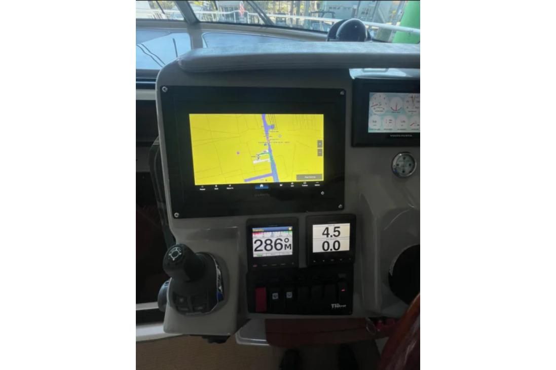 2011 Tiara Yachts 44 