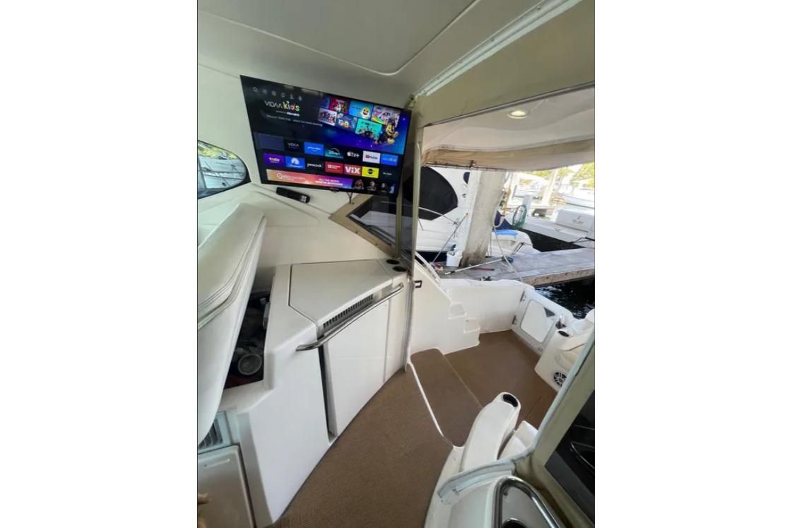 2011 Tiara Yachts 44 