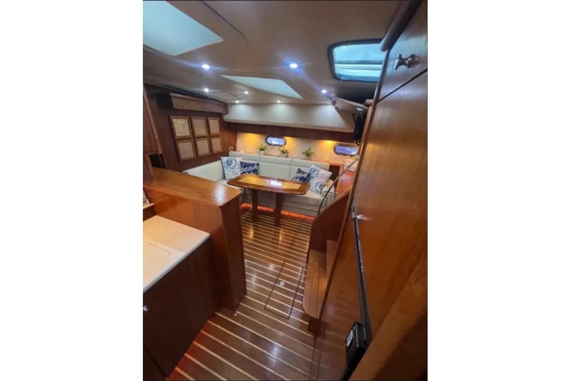 2011 Tiara Yachts 44 