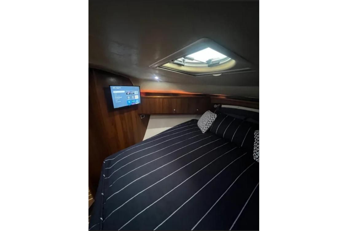 2011 Tiara Yachts 44 