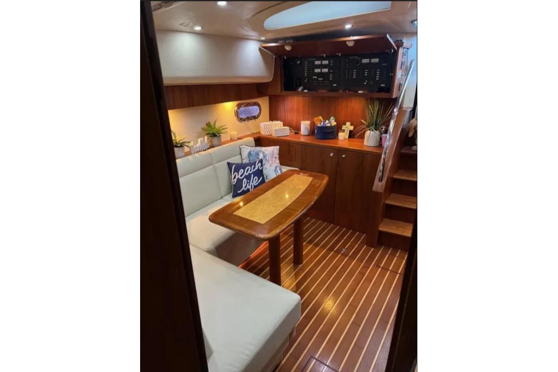 2011 Tiara Yachts 44 