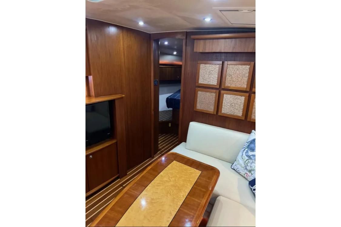 2011 Tiara Yachts 44 