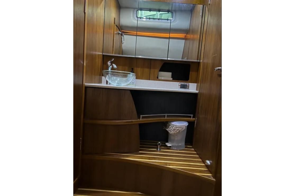 2011 Tiara Yachts 44 