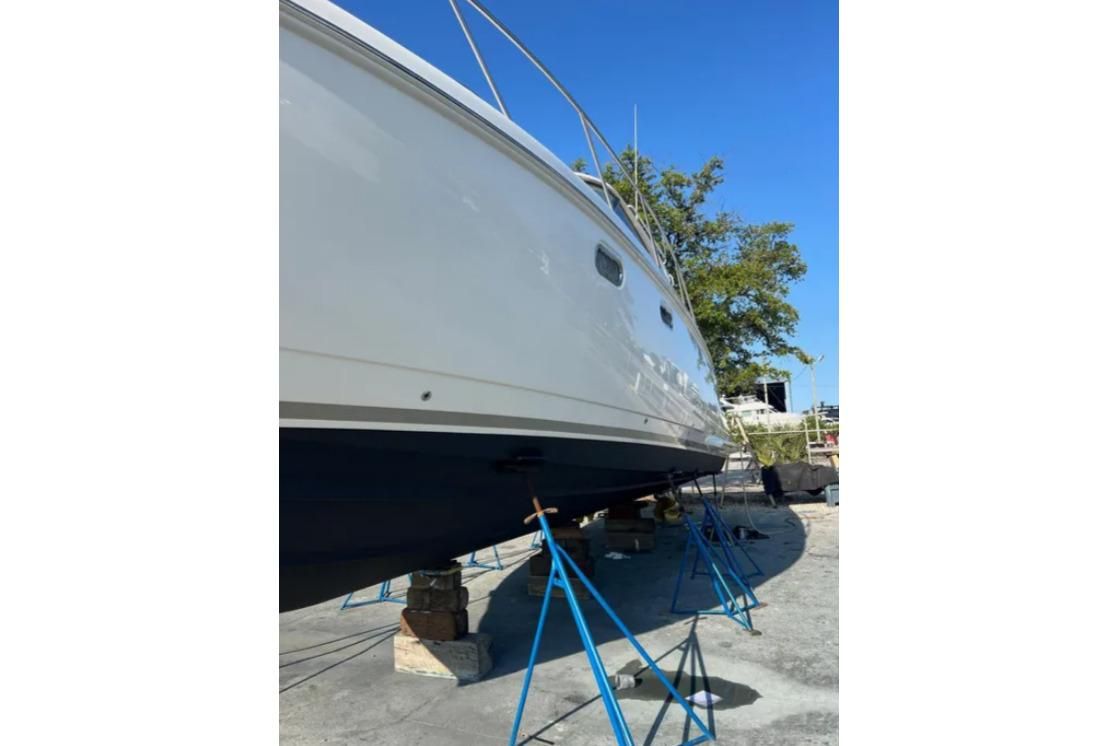 2011 Tiara Yachts 44 