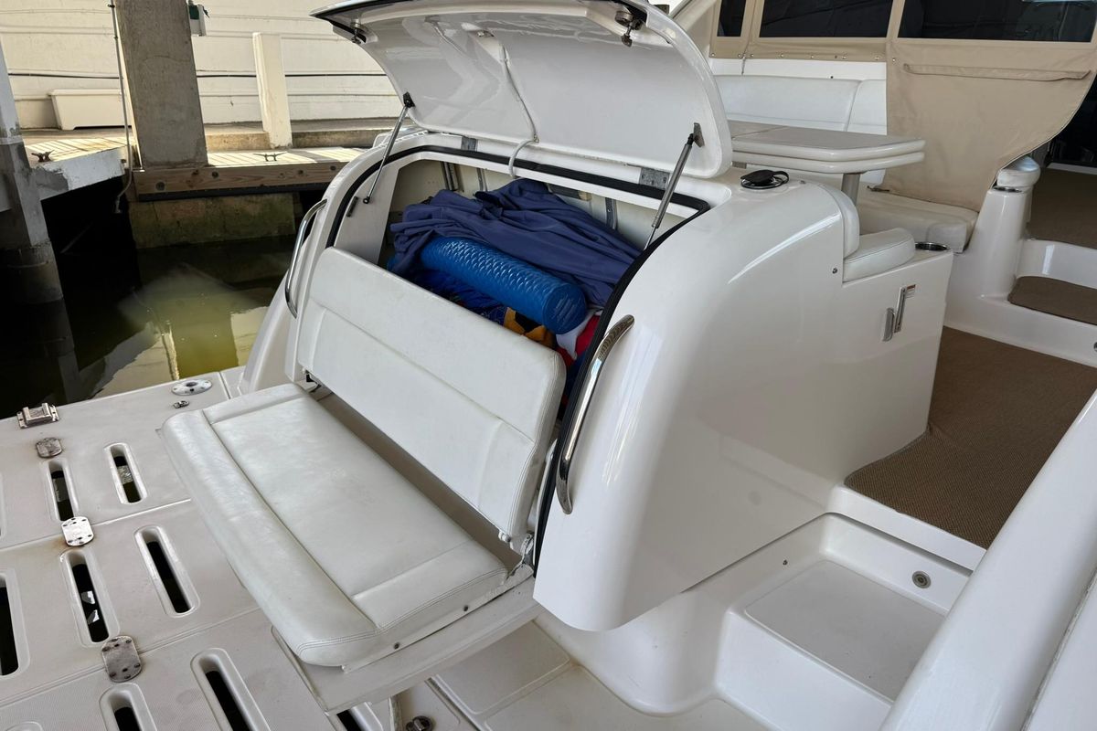 2011 Tiara Yachts 44 