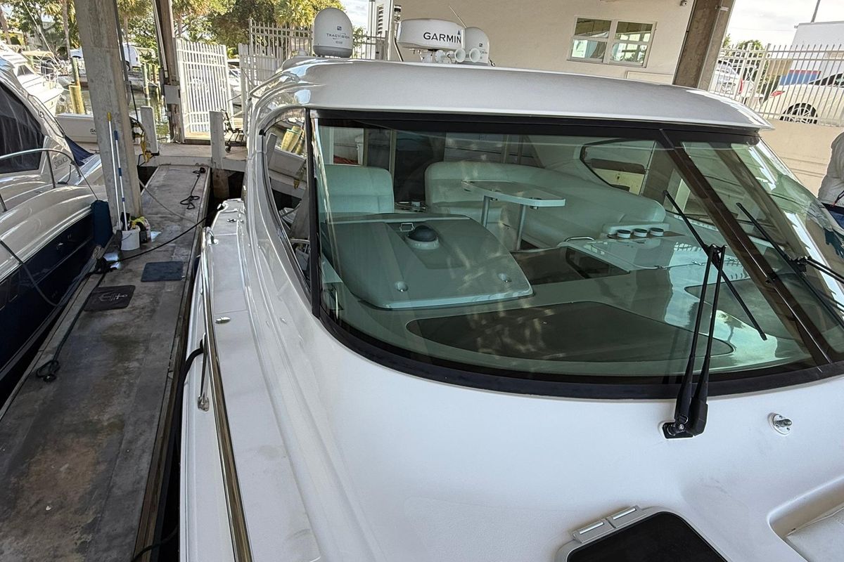 2011 Tiara Yachts 44 