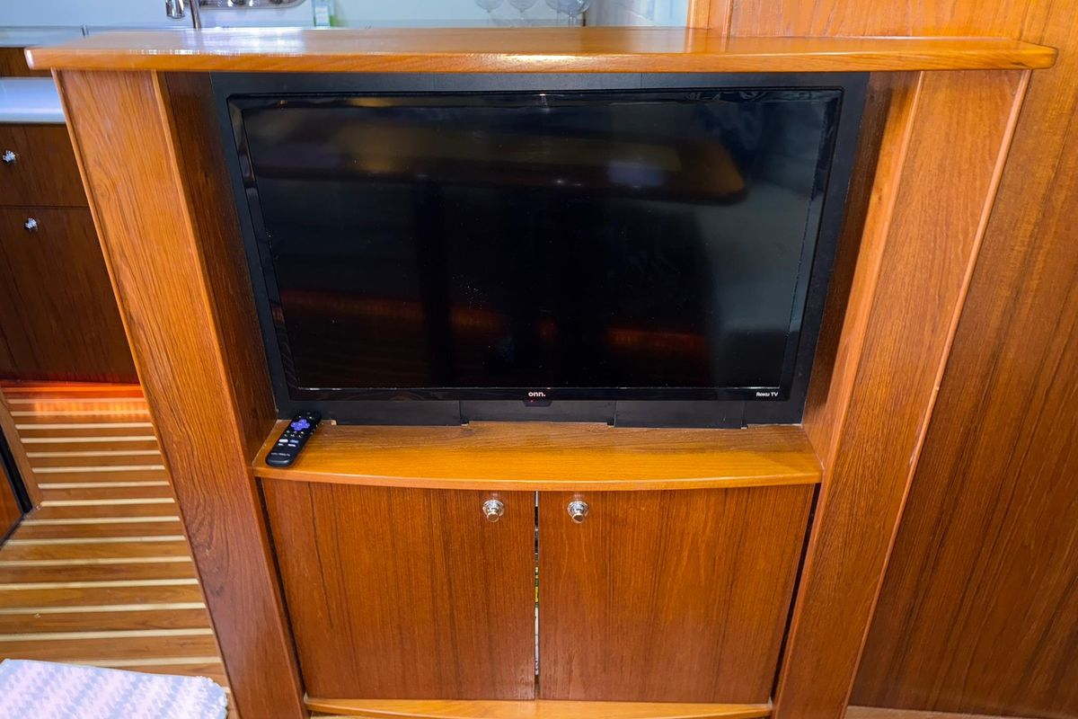 2011 Tiara Yachts 44 