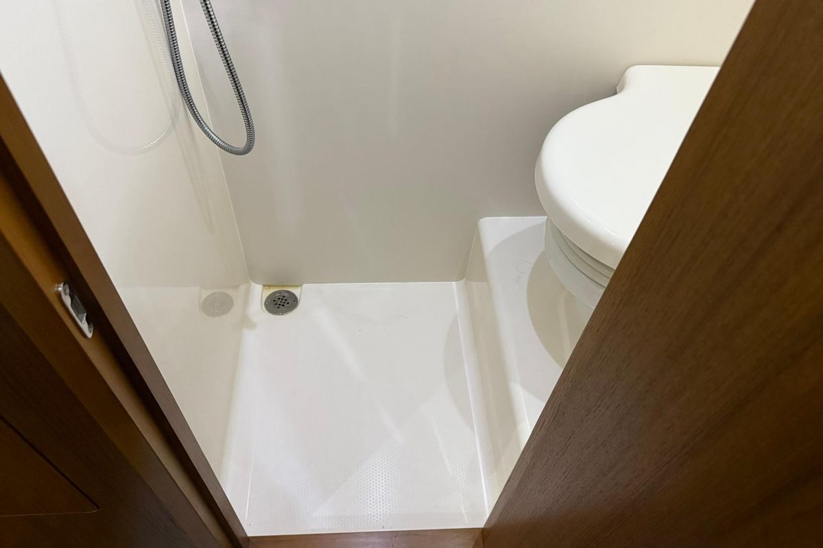 2011 Tiara Yachts 44 