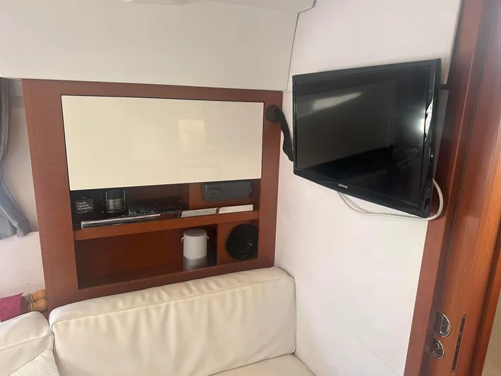 Le Bon Vie Yacht Photos Pics TV