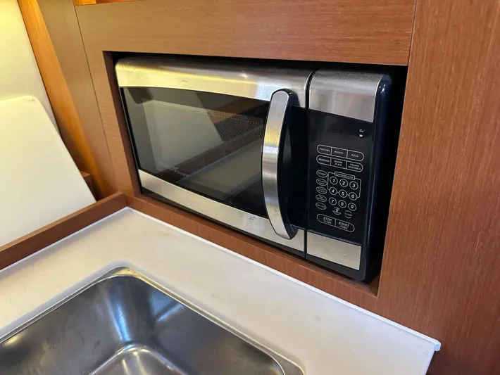 Le Bon Vie Yacht Photos Pics Galley Microwave & Sink