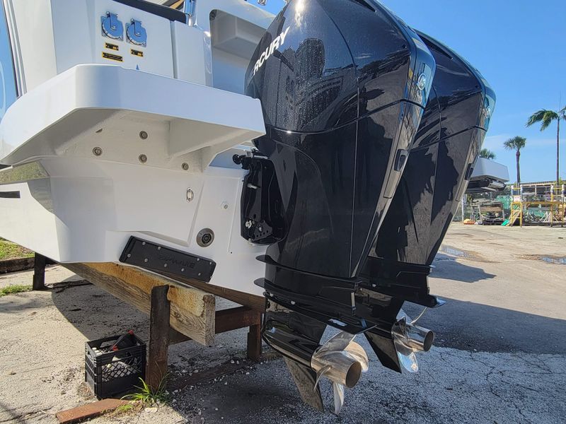 2023 Jeanneau NC895 Sport