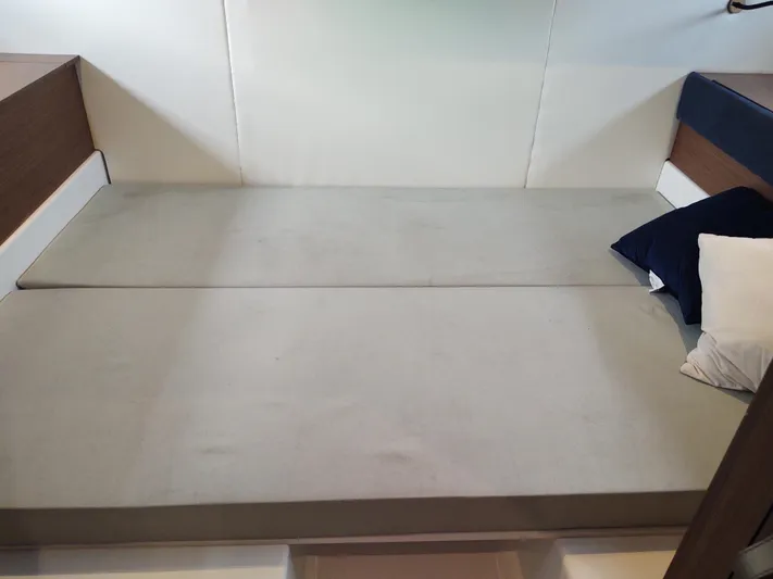 Kinsale Yacht Photos Pics Kinsale aft cabin berth