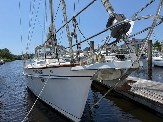 Powerless Yacht Photos Pics 