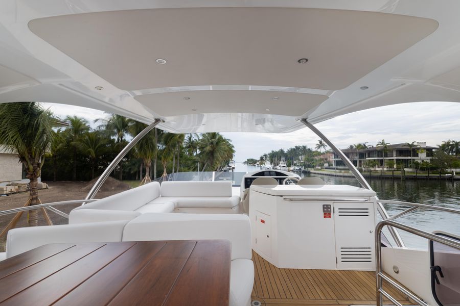 2016 Sunseeker Manhattan 65