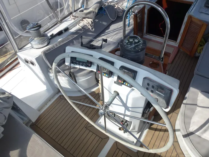 Powerless Yacht Photos Pics 