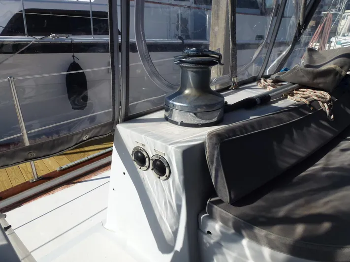 Powerless Yacht Photos Pics 