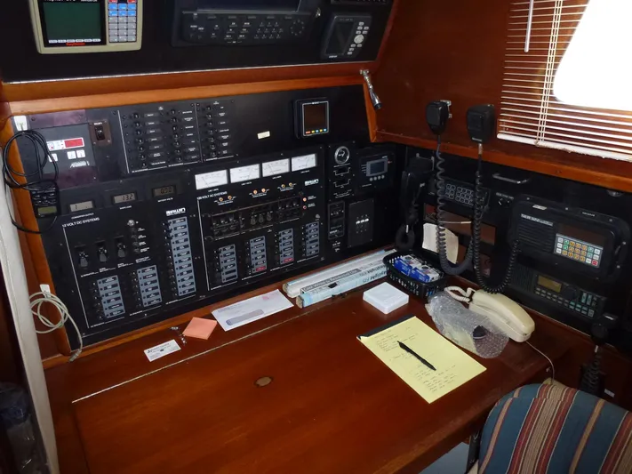 Powerless Yacht Photos Pics 