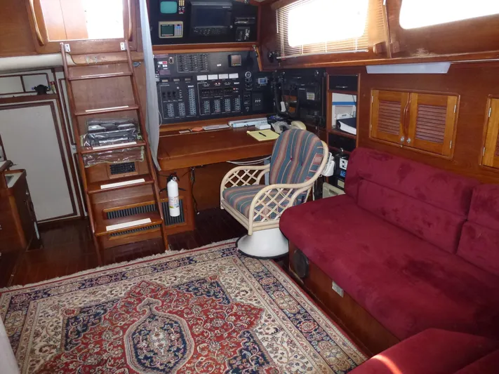 Powerless Yacht Photos Pics 