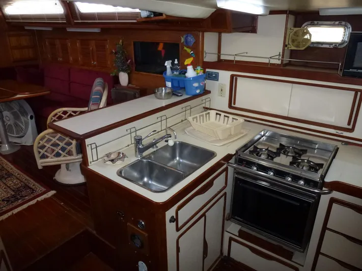 Powerless Yacht Photos Pics 