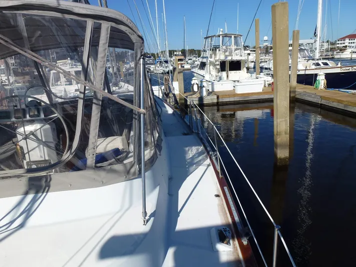 Powerless Yacht Photos Pics 