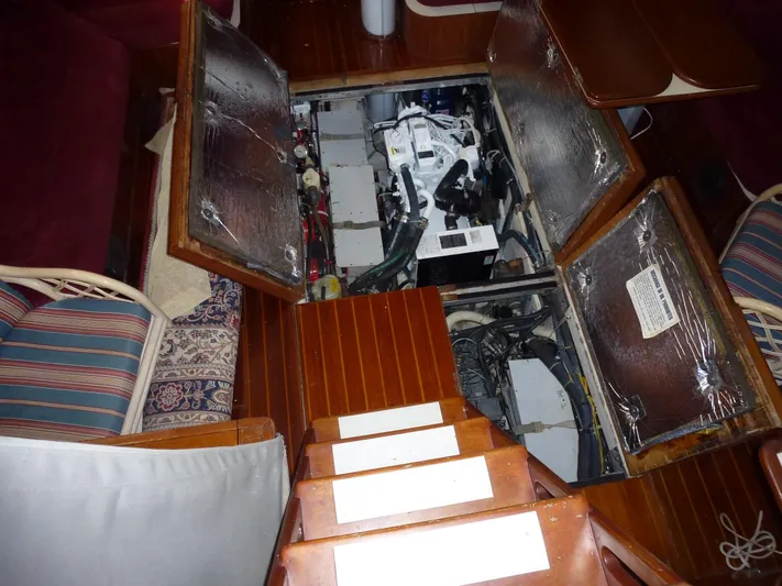 Powerless Yacht Photos Pics 