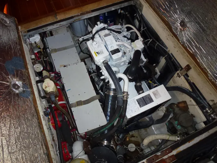 Powerless Yacht Photos Pics 