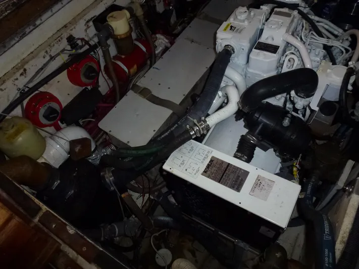 Powerless Yacht Photos Pics 