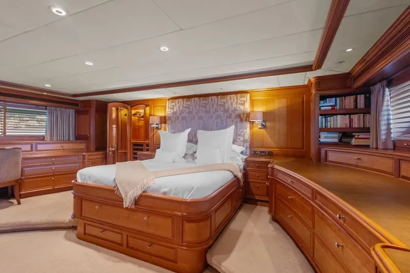 Drumbeat Yacht Photos Pics Luxurious wooden interior of 2002 Alloy Yachts Sailing Ketch DRUMBEAT master bedroom.